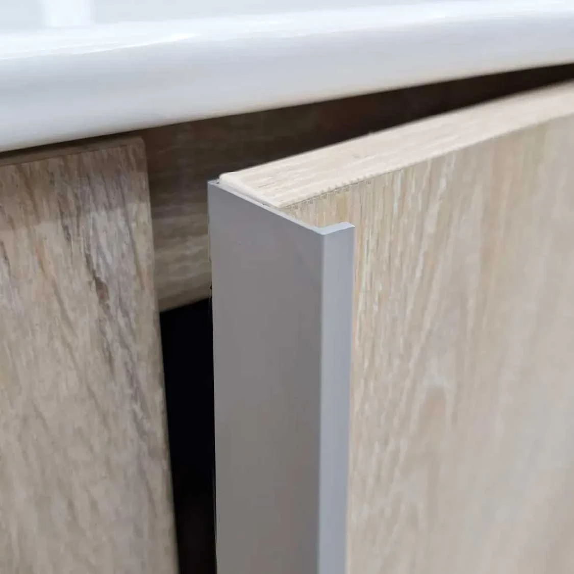 Oak Wall Mounted Cabinet & Basin – 600 x 450 x 590mm - Image 6